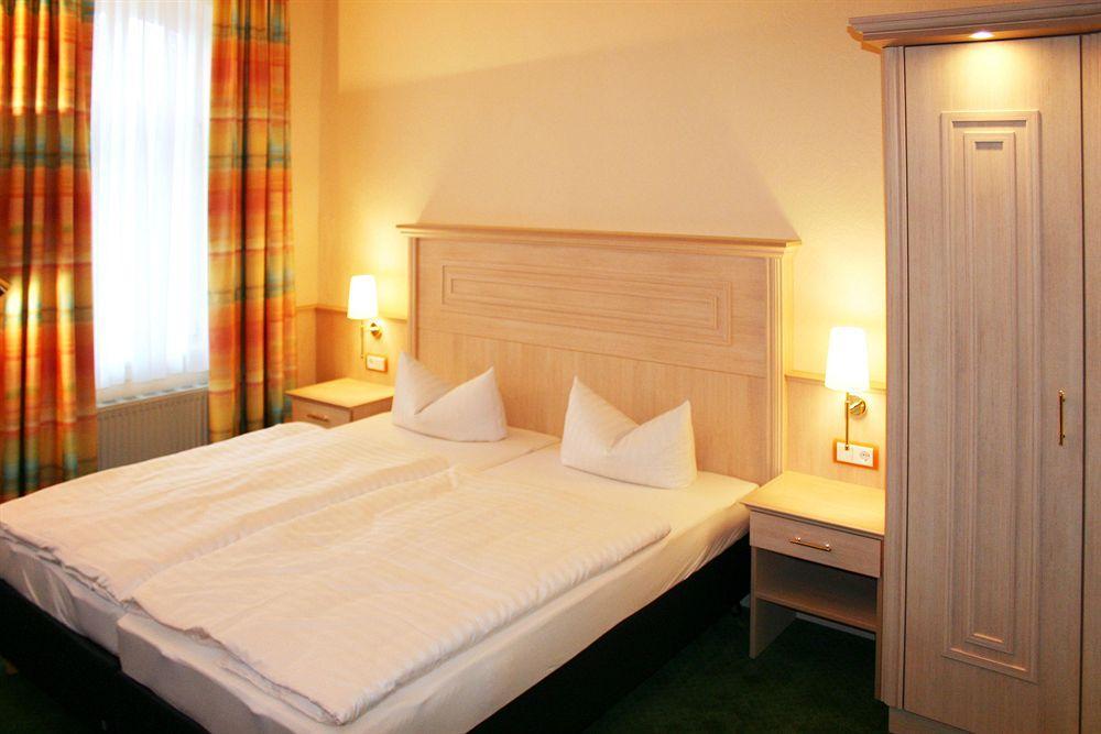 Hotel Duenenschloss Mit Private Spa Zinnowitz Exterior foto